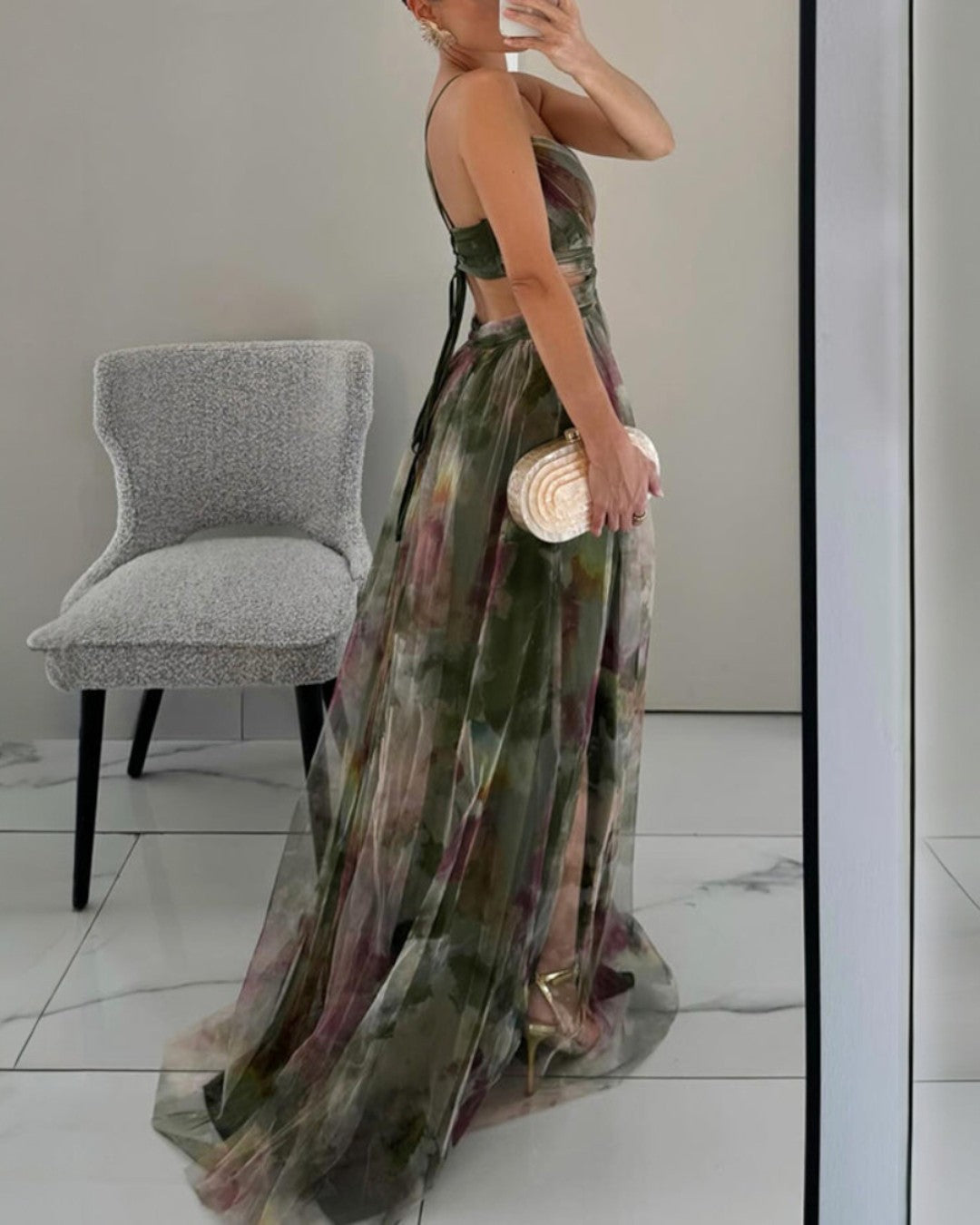 Zendaya™ - Un precioso vestido largo con estampado floral
